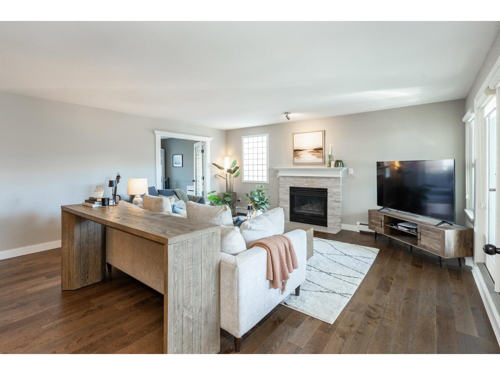 307 15367 BUENA VISTA AVENUE, White Rock