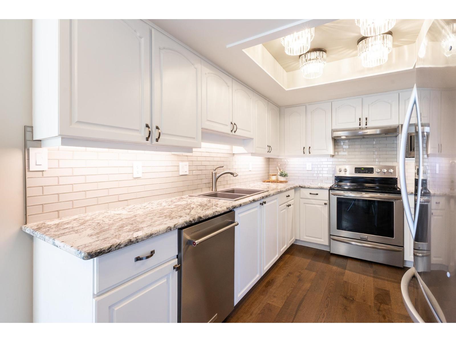 307 15367 BUENA VISTA AVENUE, White Rock