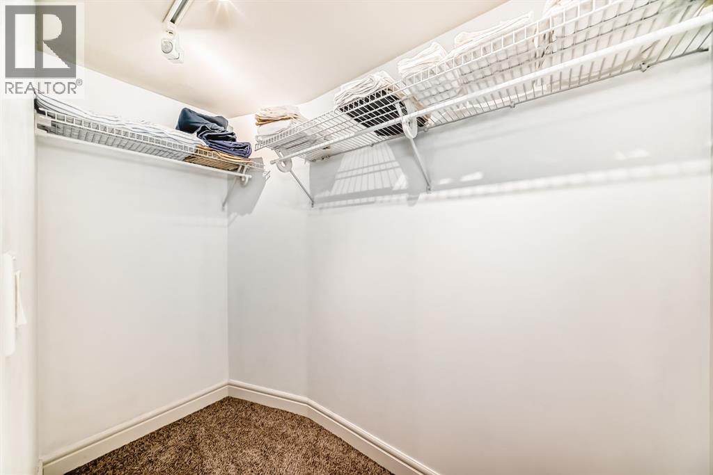 Single Family House for Sale in    Avenue SW Downtown Commercial Core Calgary 