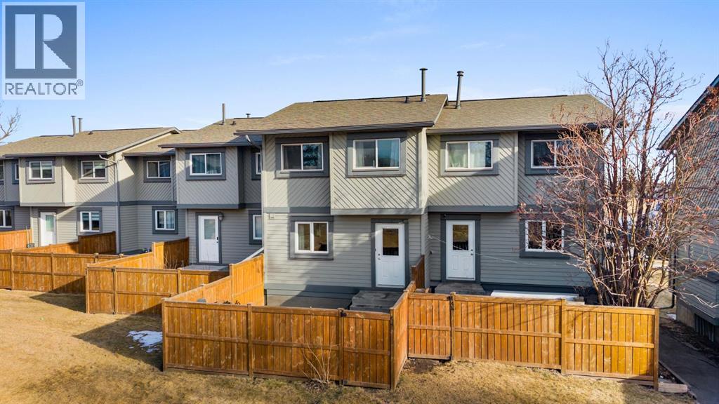 Single Family House for Sale in   Templewood Drive NE Temple Calgary 