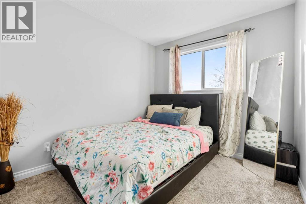 Single Family House for Sale in   Templewood Drive NE Temple Calgary 