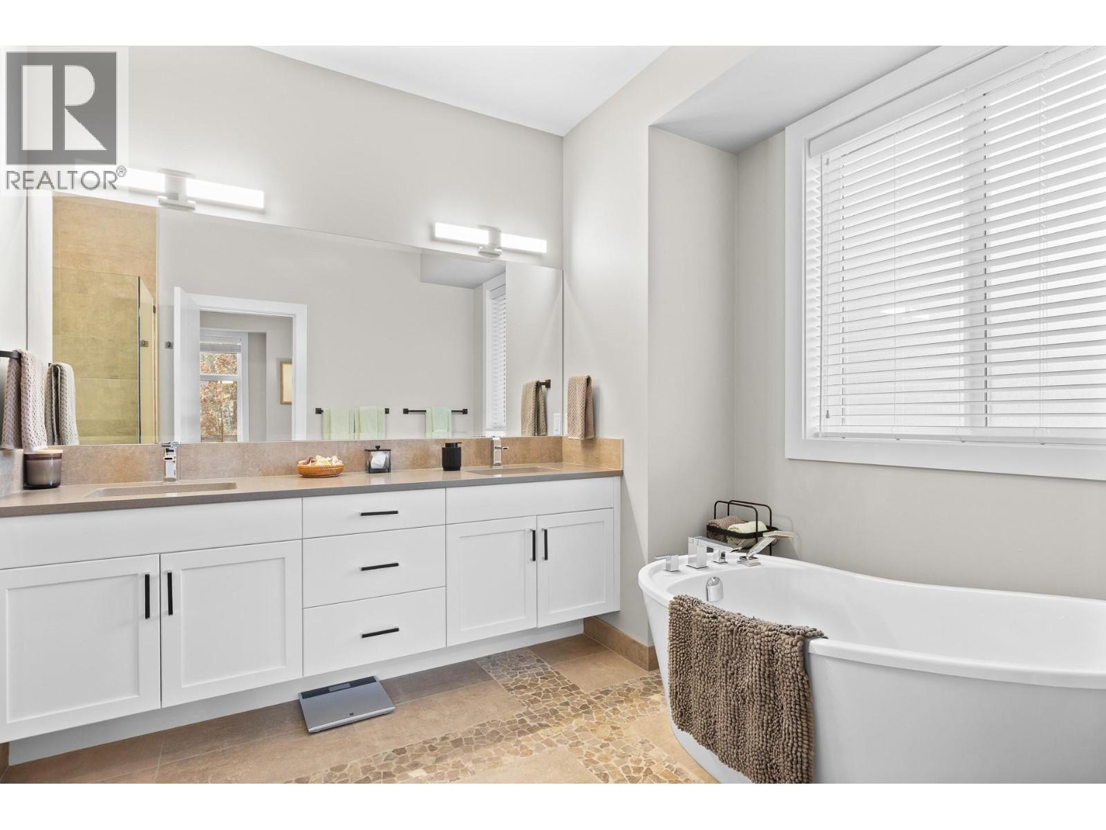  2451 Ironridge Road, West Kelowna