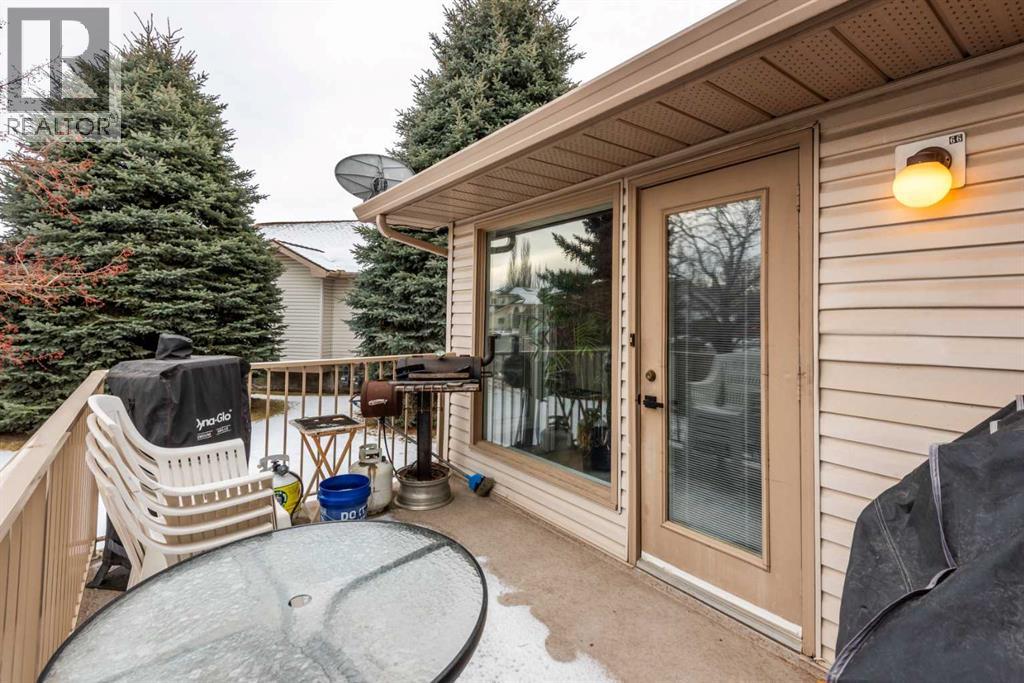 Single Family House Bungalow for Sale in  Douglas Woods Park SE Douglasdale/Glen Calgary 