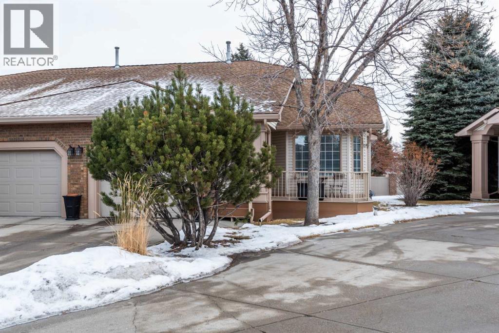 Single Family House Bungalow for Sale in  Douglas Woods Park SE Douglasdale/Glen Calgary 