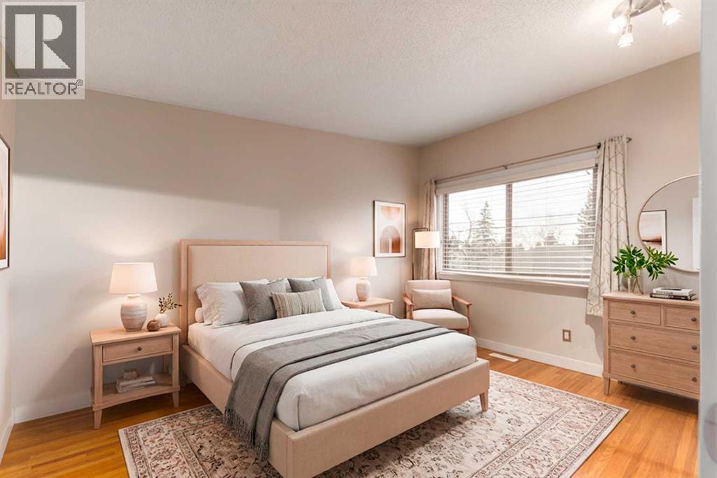 Single Family House 4 Level for Sale in   Avenue NW Varsity Calgary 