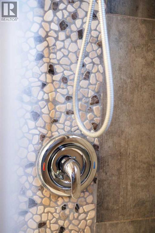 Single Family House 4 Level for Sale in   Avenue NW Varsity Calgary 