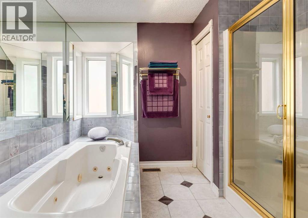 Single Family House for Sale in  Hawksbrow Drive NW Hawkwood Calgary 