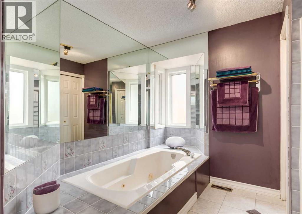 Single Family House for Sale in  Hawksbrow Drive NW Hawkwood Calgary 