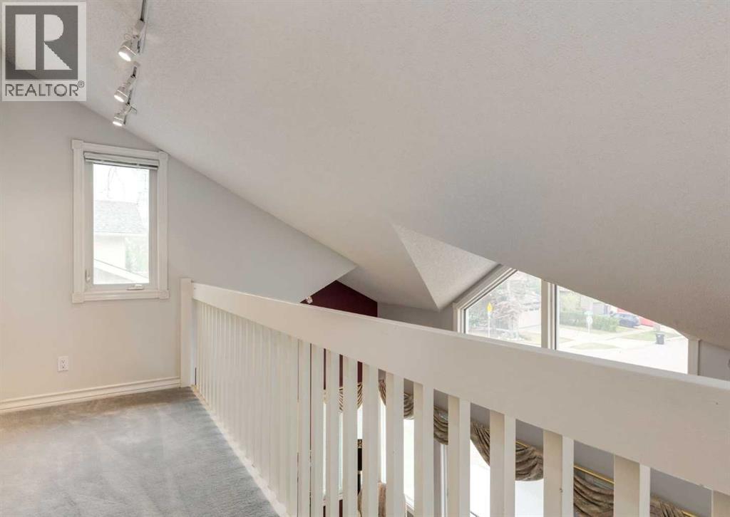 Single Family House for Sale in  Hawksbrow Drive NW Hawkwood Calgary 