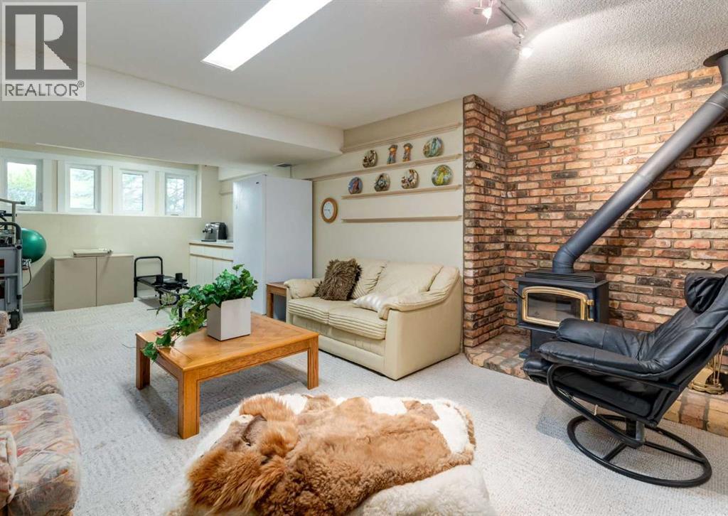 Single Family House for Sale in  Hawksbrow Drive NW Hawkwood Calgary 