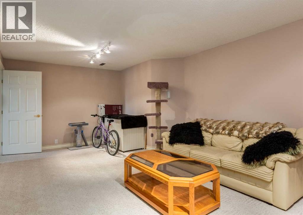 Single Family House for Sale in  Hawksbrow Drive NW Hawkwood Calgary 