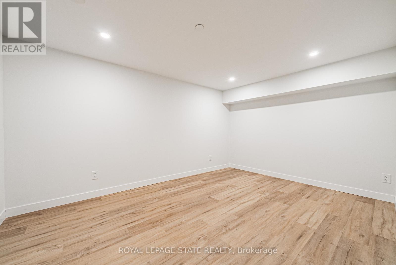 Single Family House for Sale in    SANATORIUM ROAD Hamilton (Mountview) 