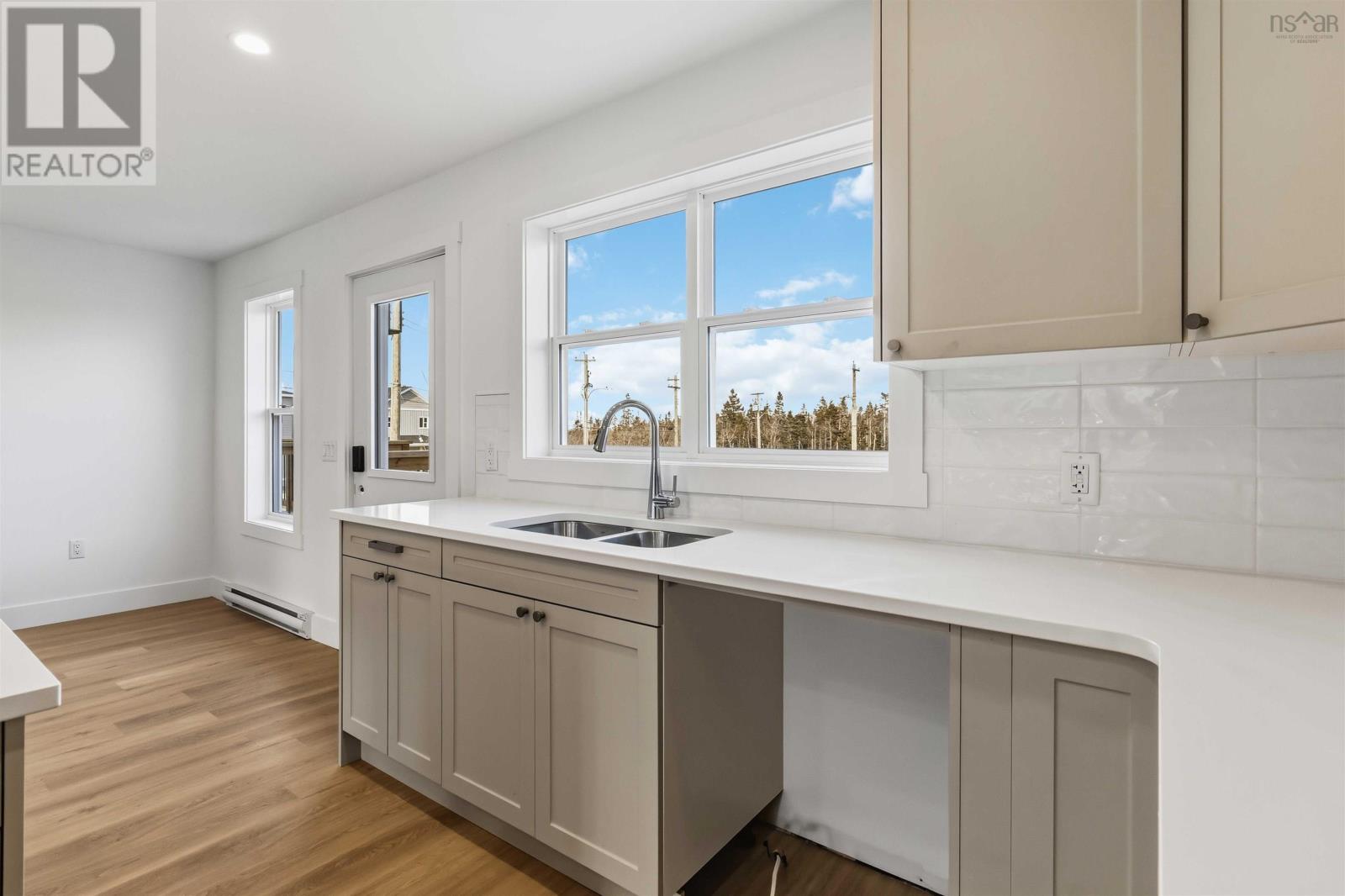 Property 6 of 45 of 6 Berm Street