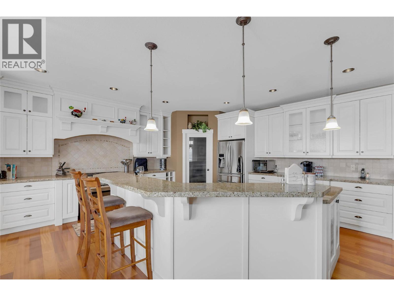 1487 Pinot Gris Drive, West Kelowna