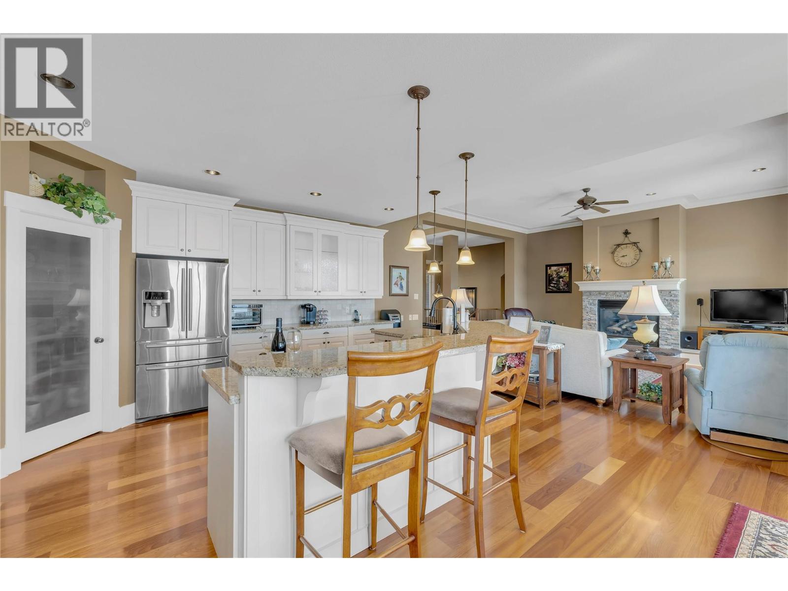 1487 Pinot Gris Drive, West Kelowna