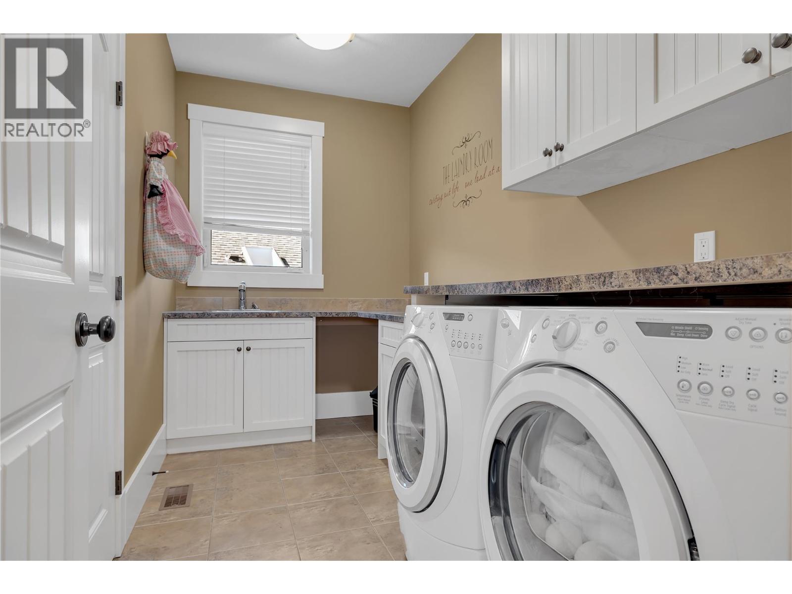 1487 Pinot Gris Drive, West Kelowna