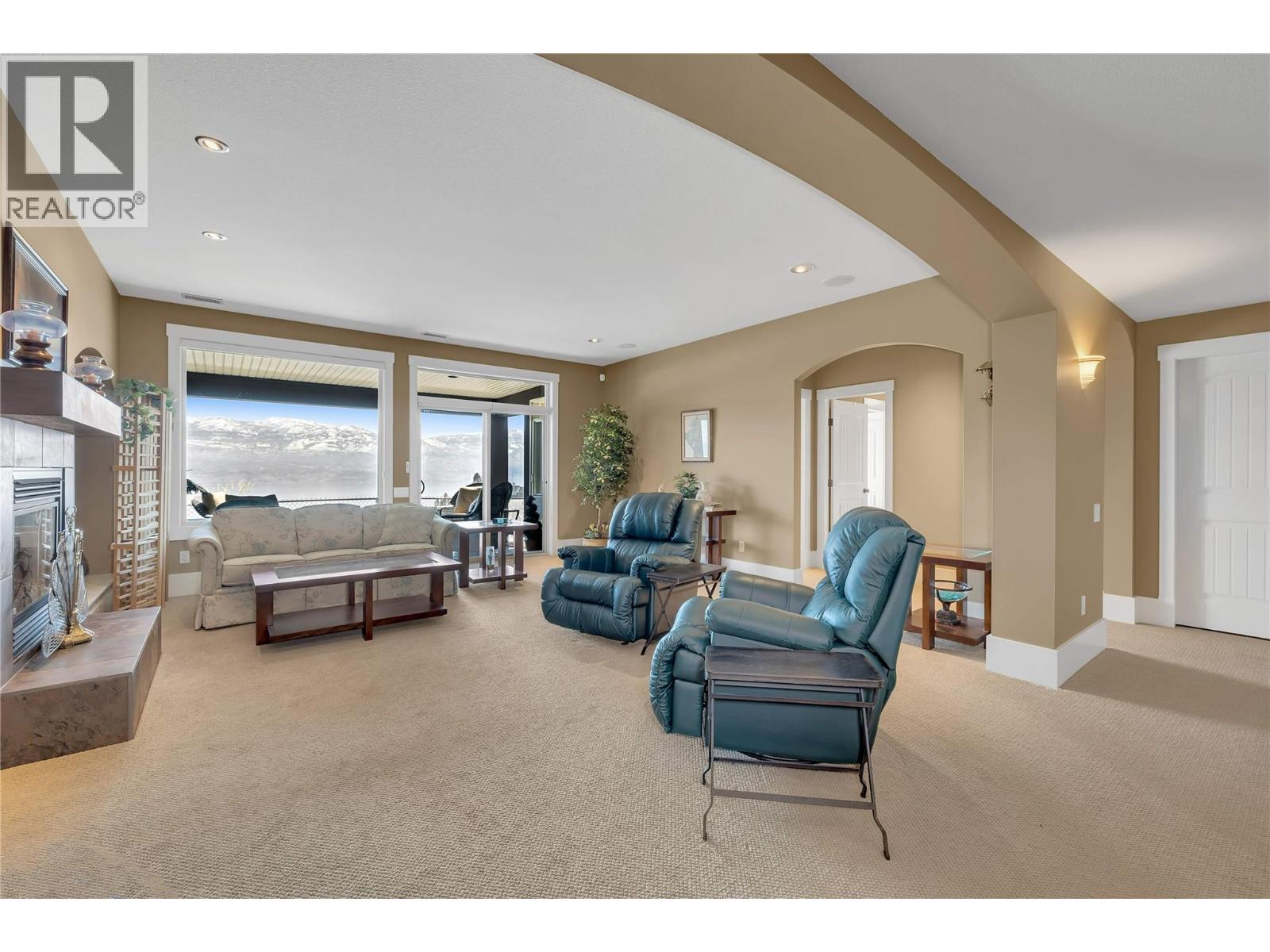 1487 Pinot Gris Drive, West Kelowna