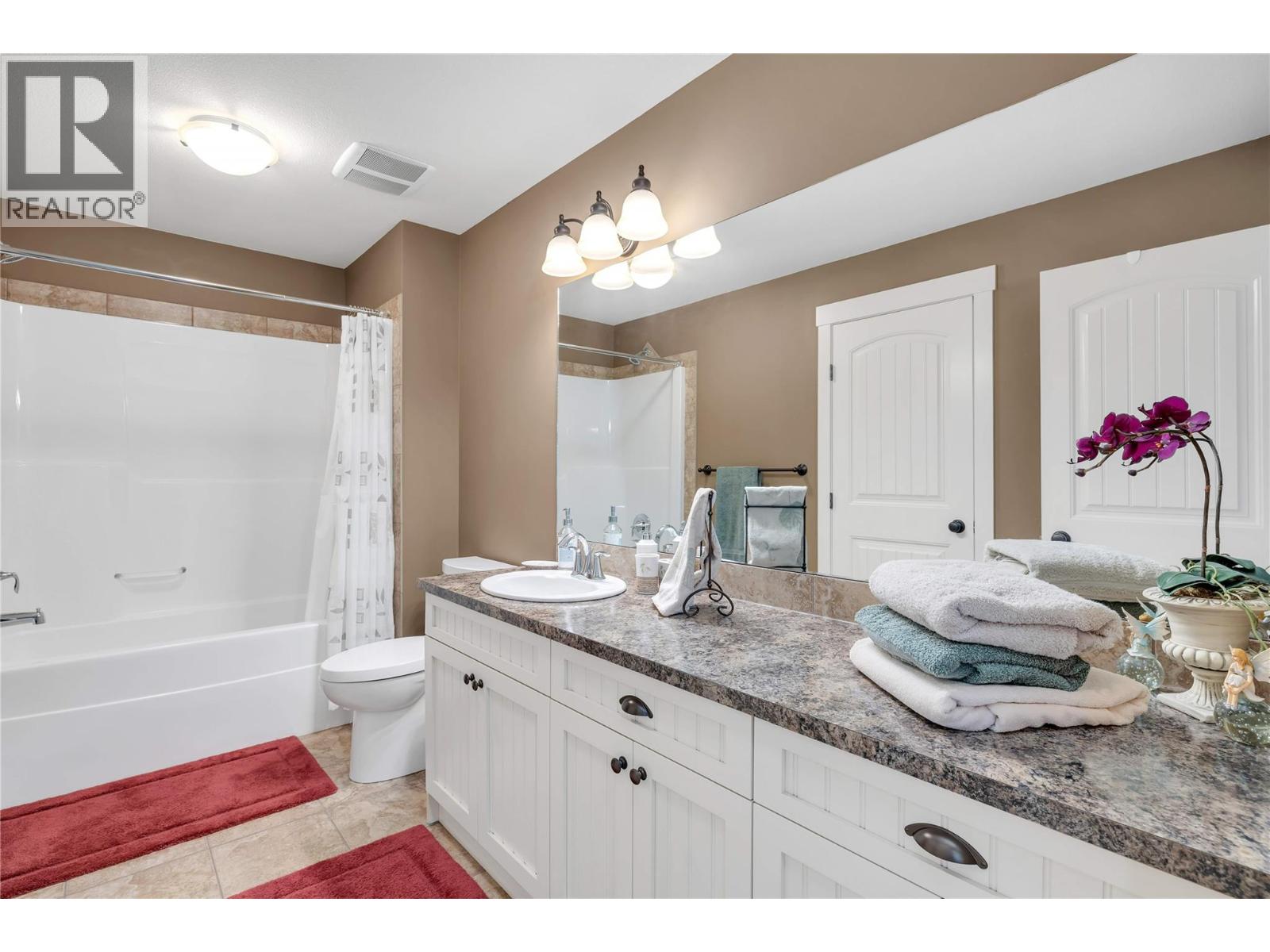 1487 Pinot Gris Drive, West Kelowna