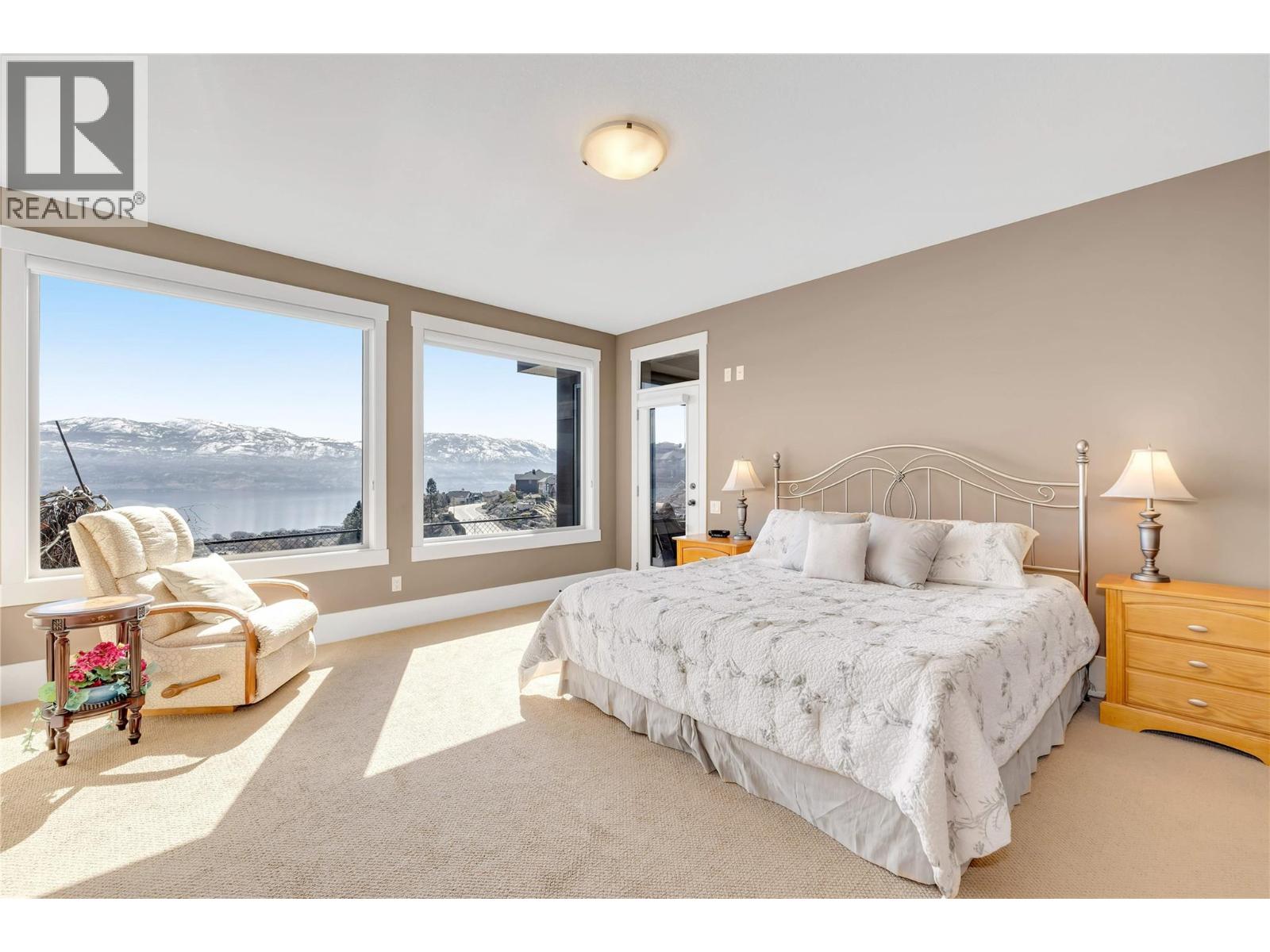 1487 Pinot Gris Drive, West Kelowna