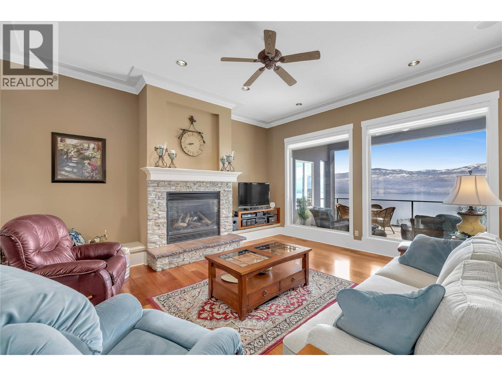 1487 Pinot Gris Drive, West Kelowna
