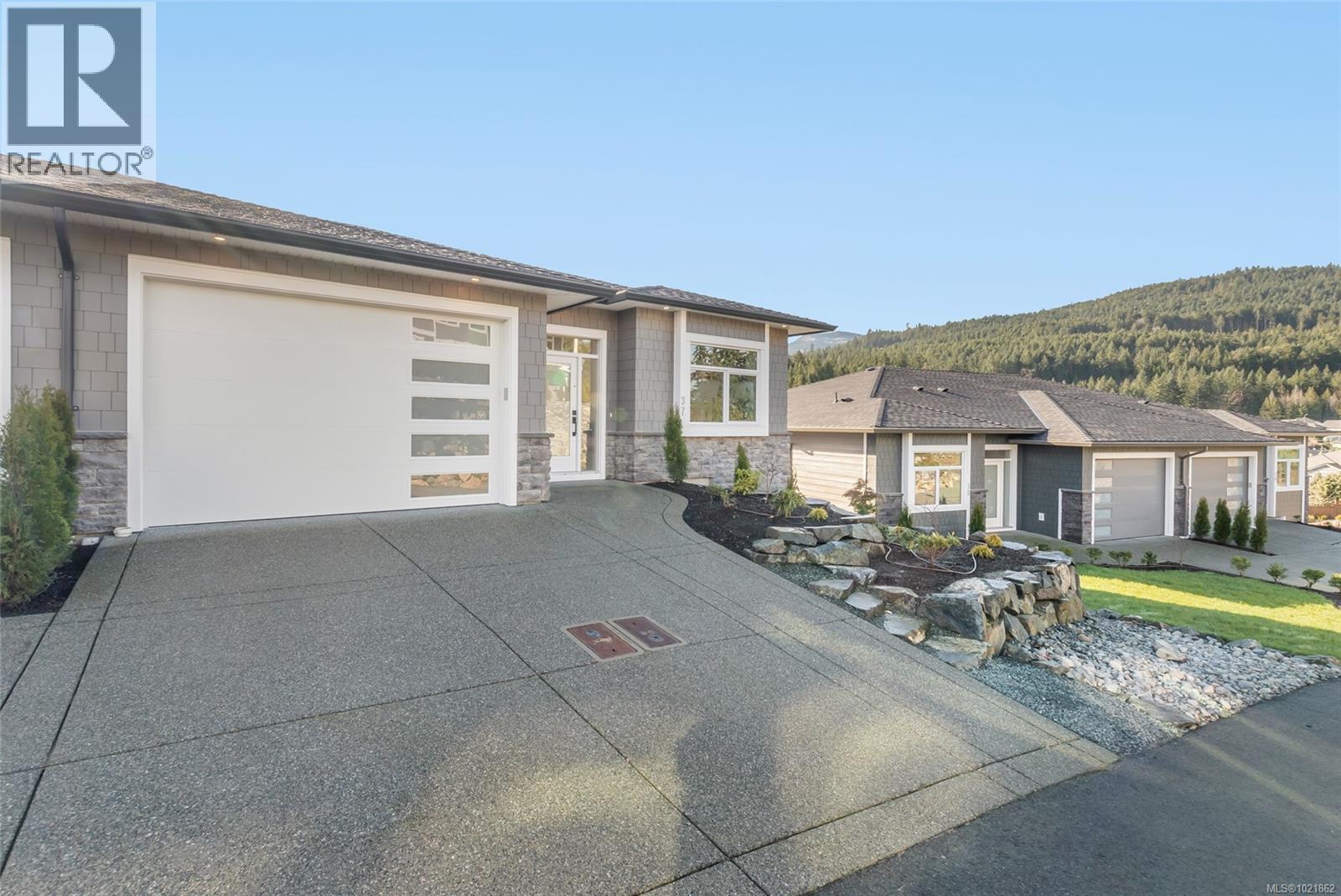 #37 626 Farrell Rd - 1