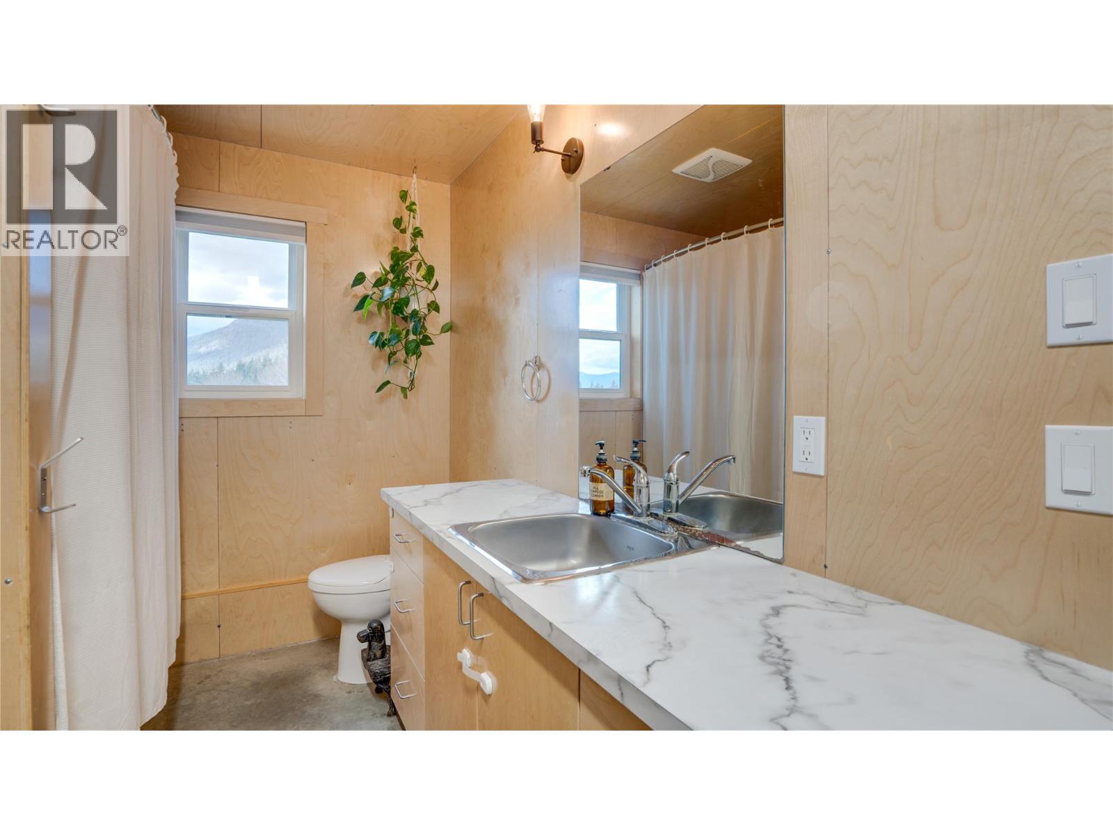  3922 Hullcar Road, Armstrong