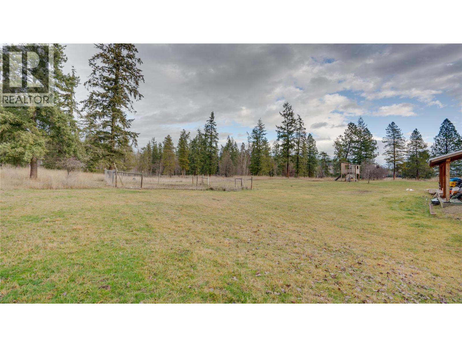  3922 Hullcar Road, Armstrong