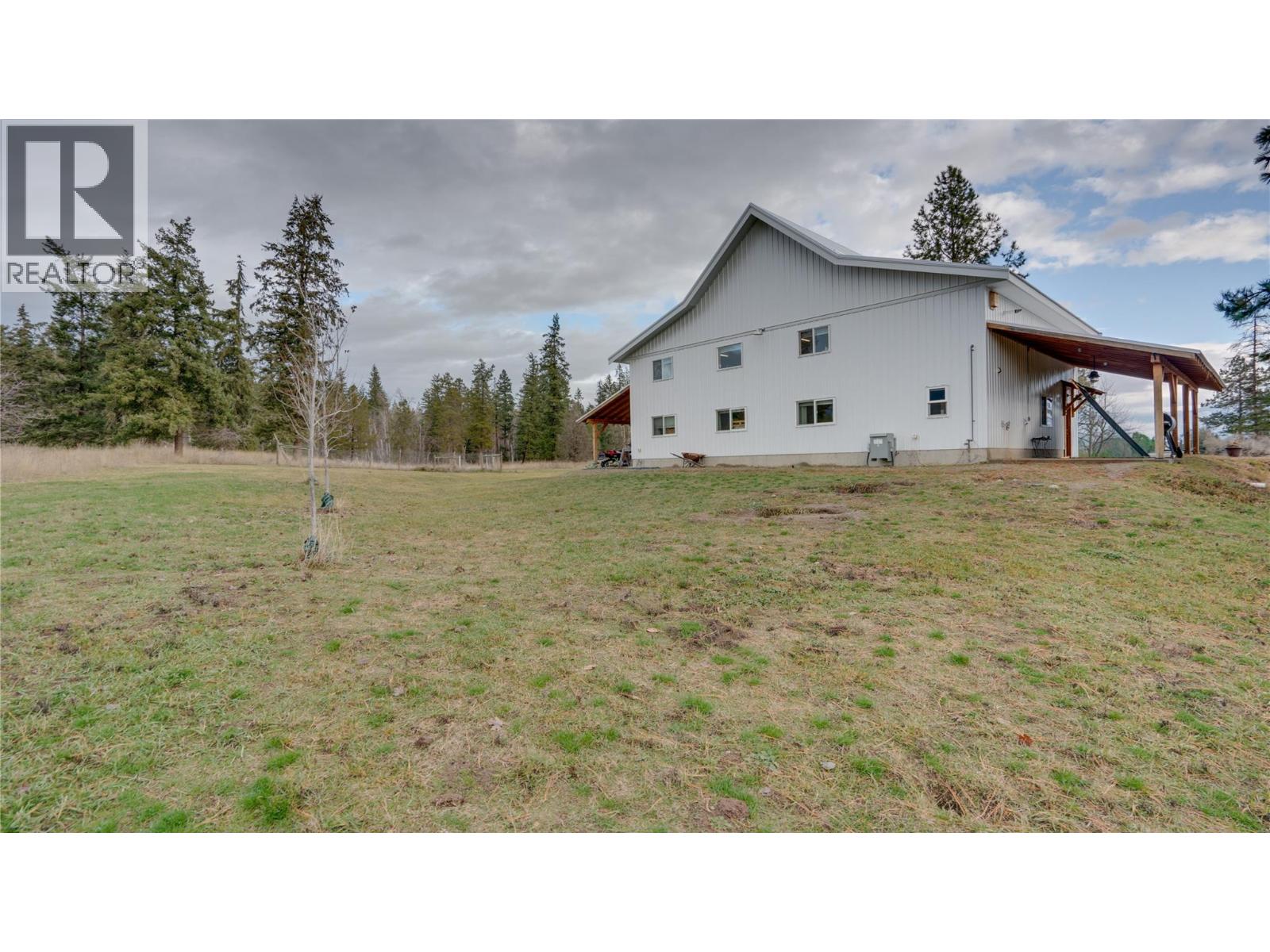  3922 Hullcar Road, Armstrong