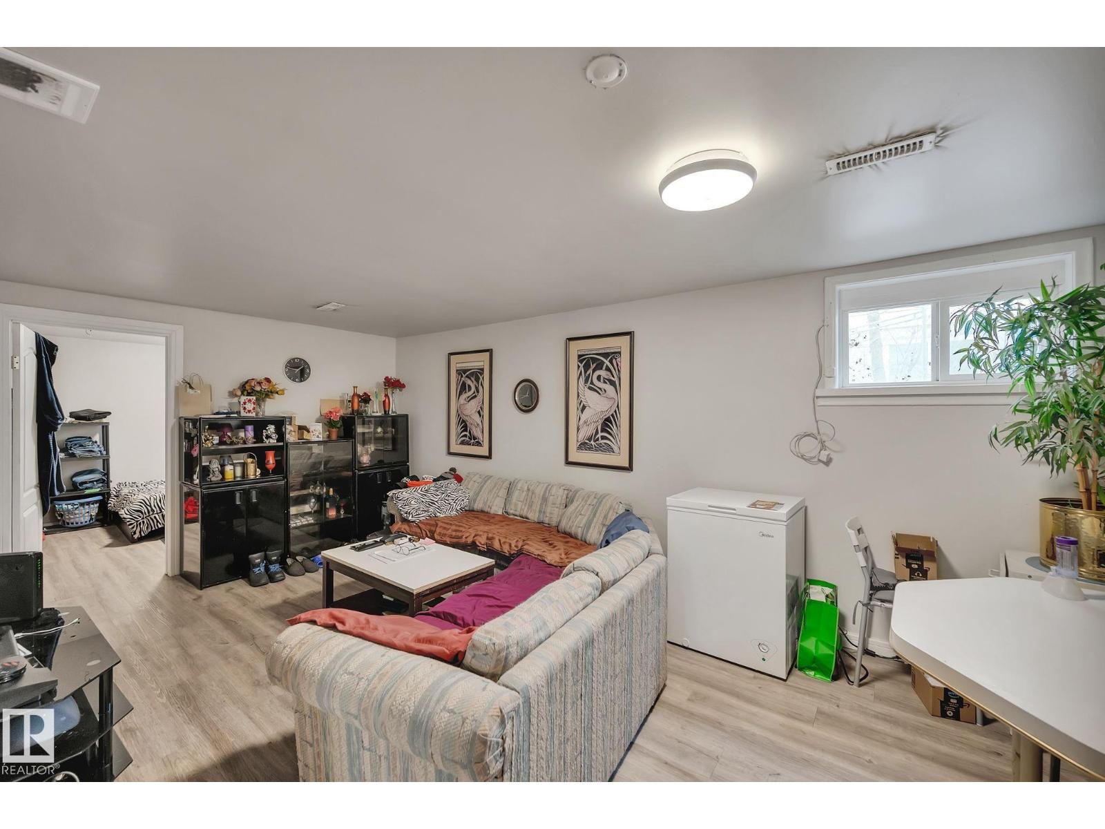 12235 104 ST NW - 14