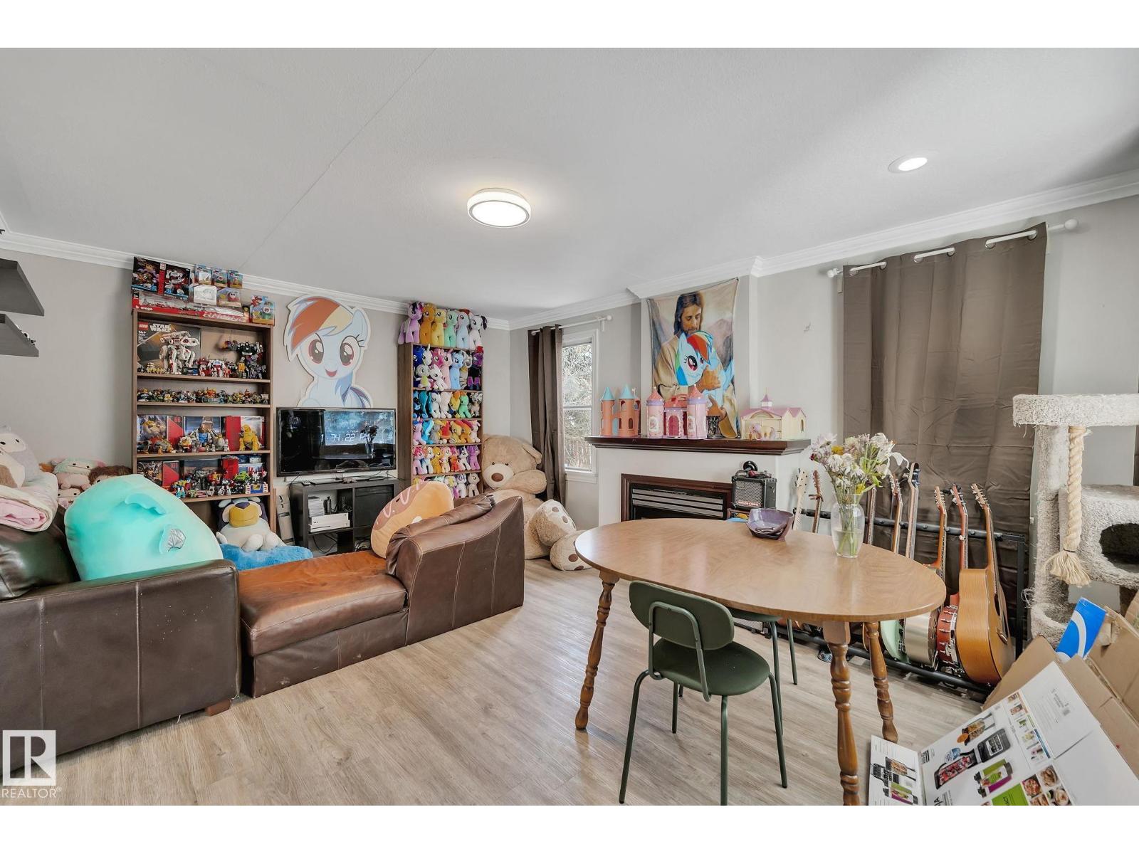 12235 104 ST NW - 2