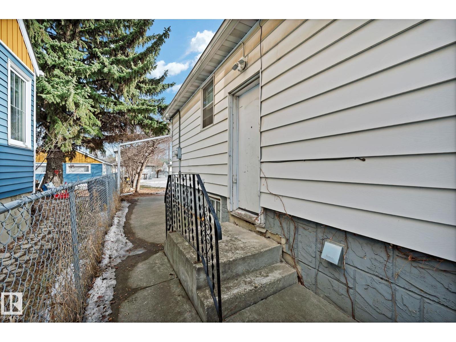 12235 104 ST NW - 21