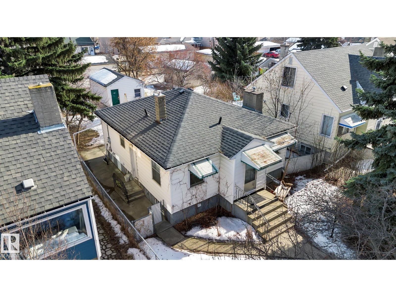 12235 104 ST NW - 4
