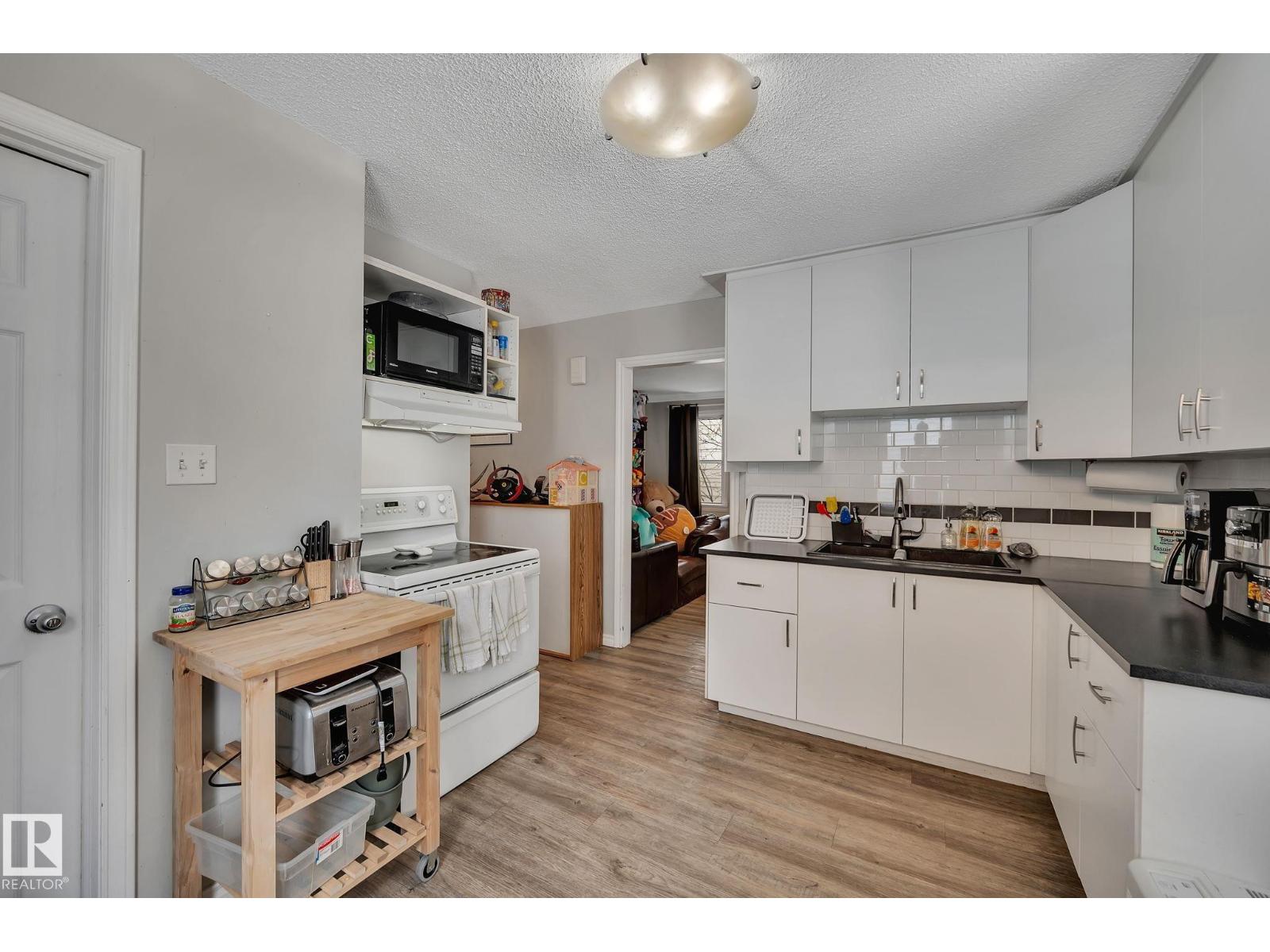 12235 104 ST NW - 7