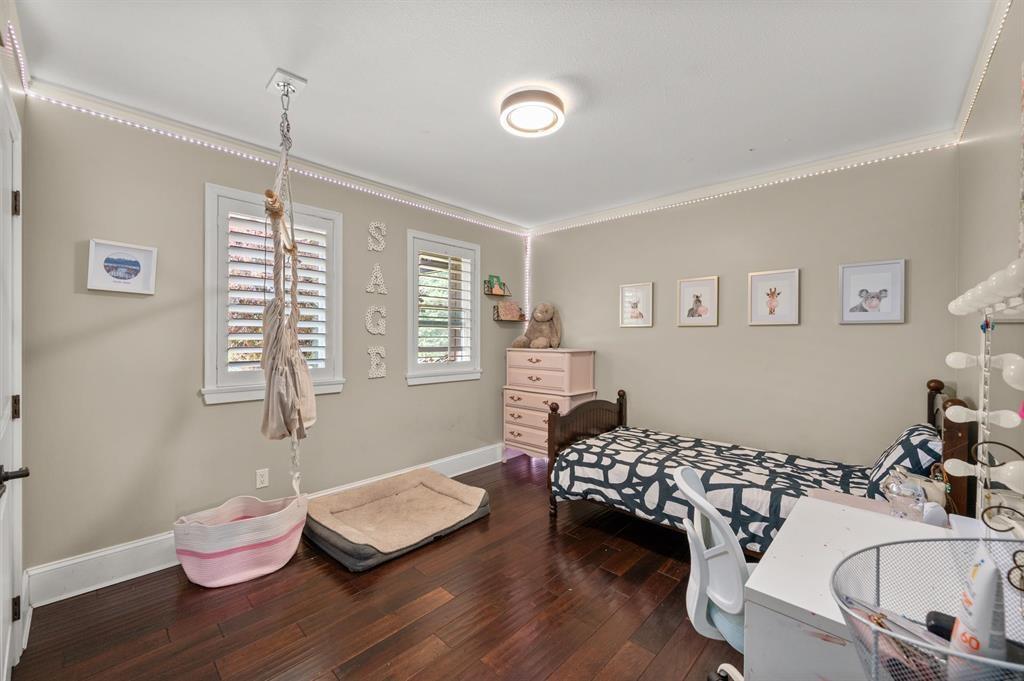 382 194 STREET, Surrey