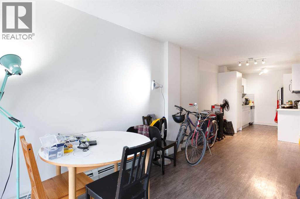 Single Family House for Sale in C   Avenue SW Cliff Bungalow Calgary 