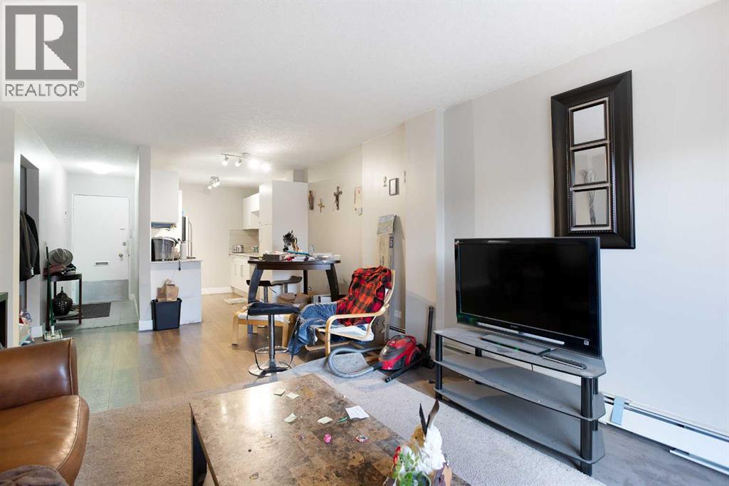 Single Family House for Sale in D   Avenue SW Cliff Bungalow Calgary 