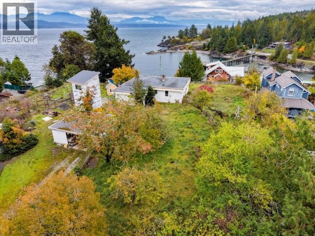 5358 EARL STREET, Texada Island