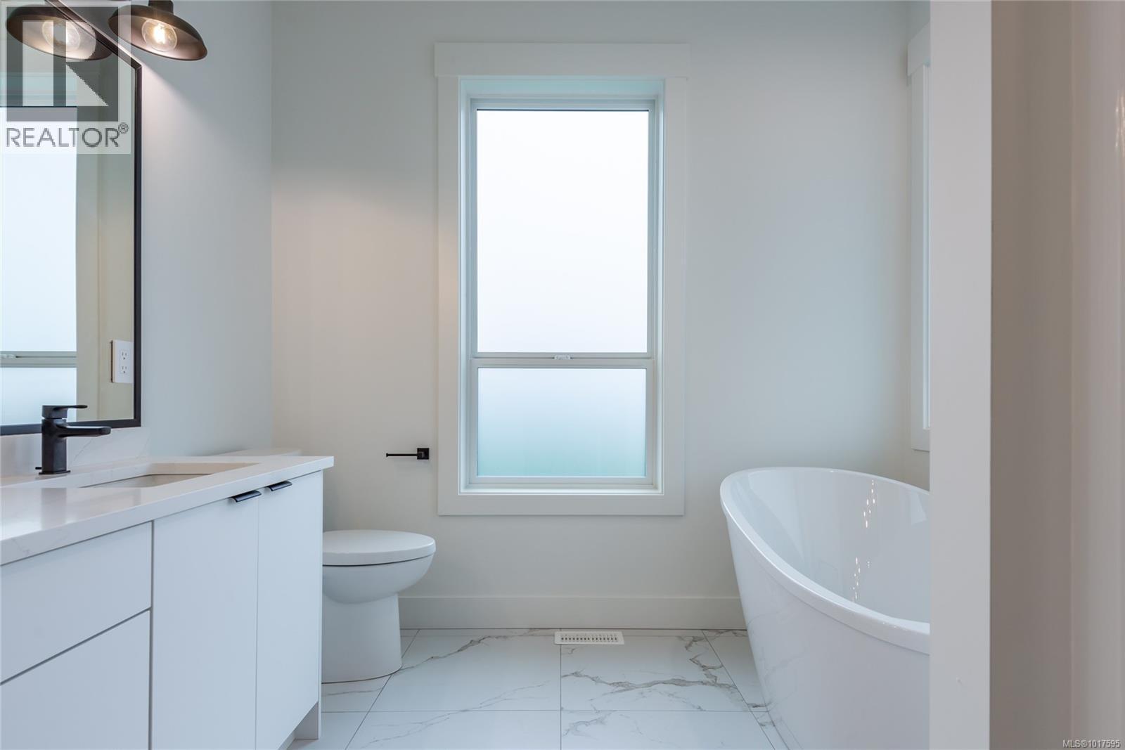 748 Beaver Creek Blvd, Campbell River