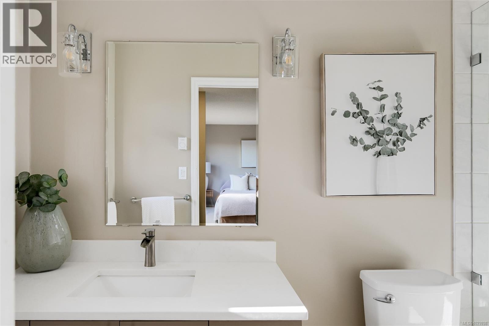  2241 Lifton Place, Saanich