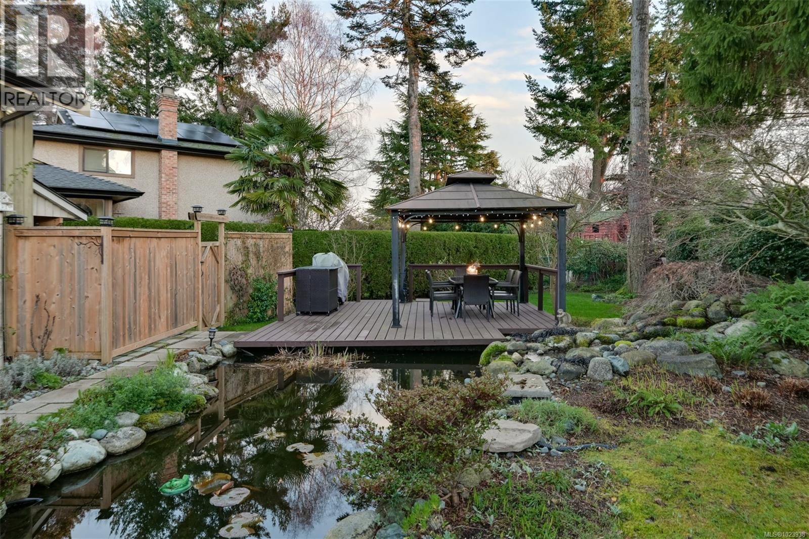  2241 Lifton Place, Saanich