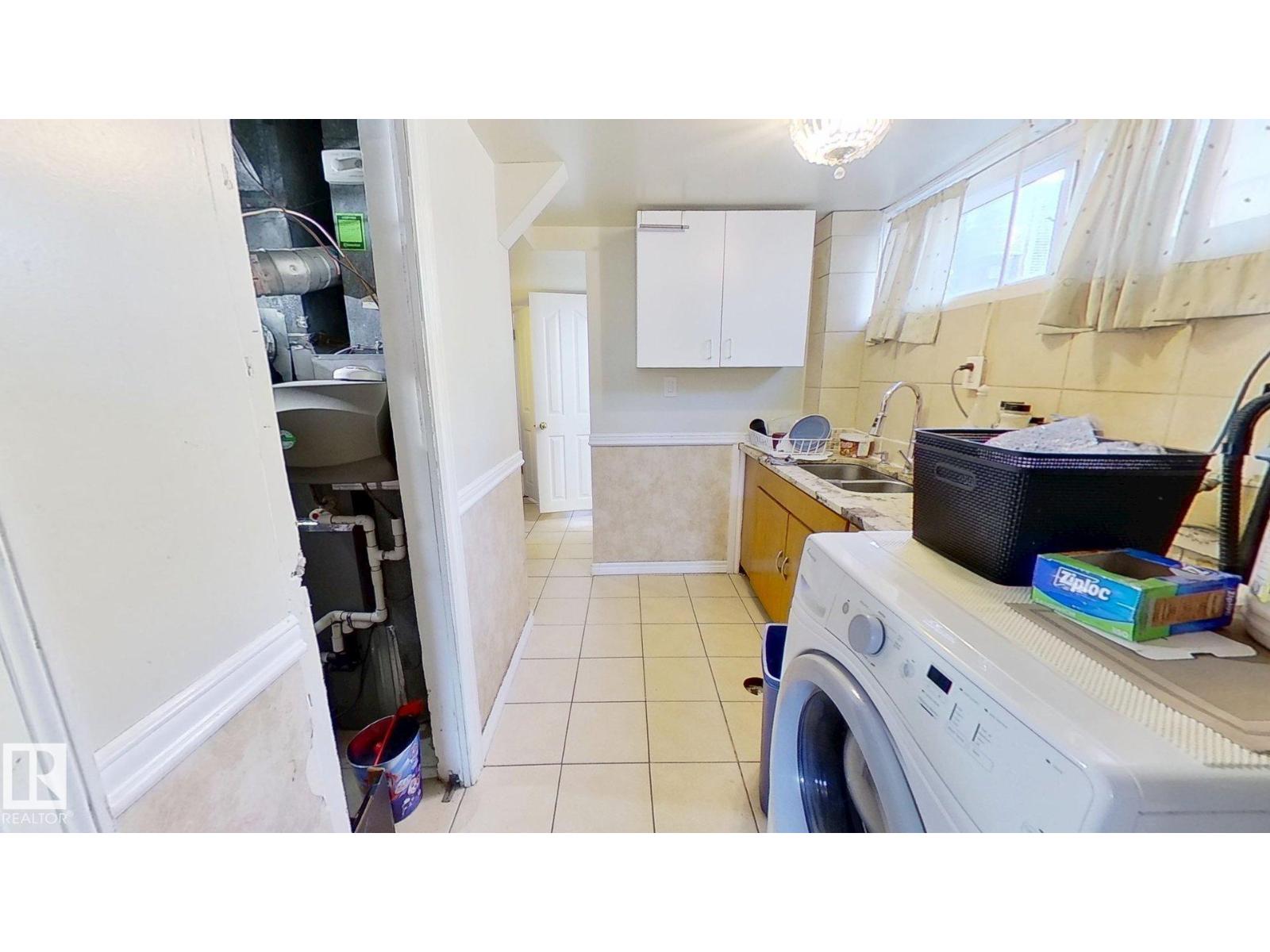 Single Family House Bungalow for Sale in   AV NW Edmonton 