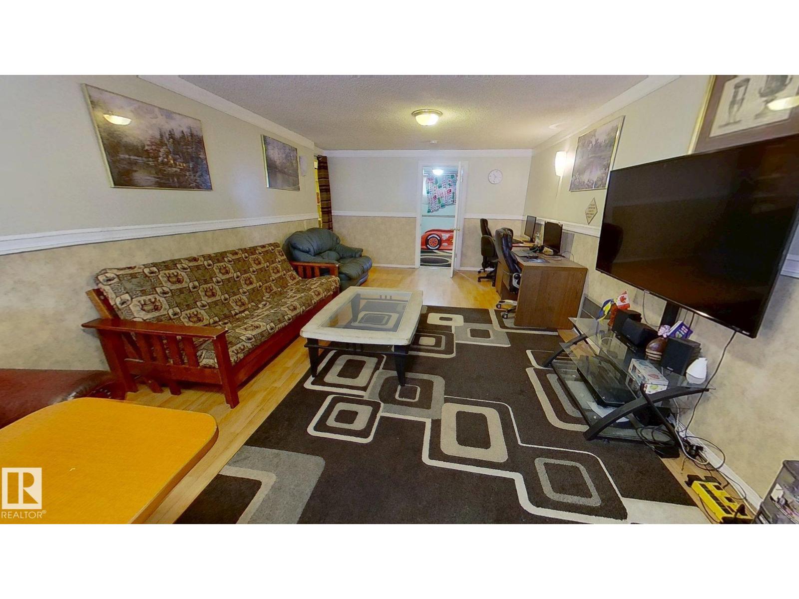 Single Family House Bungalow for Sale in   AV NW Edmonton 