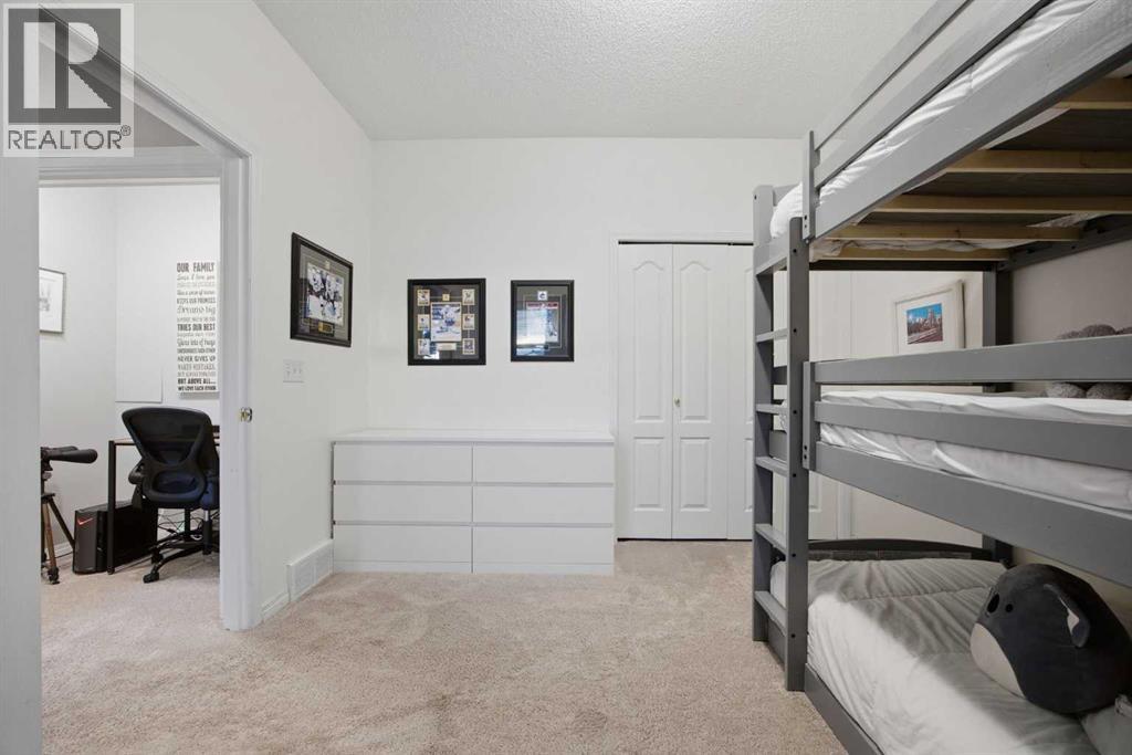 Single Family House for Sale in  Rocky Vista Terrace NW Rocky Ridge Calgary 