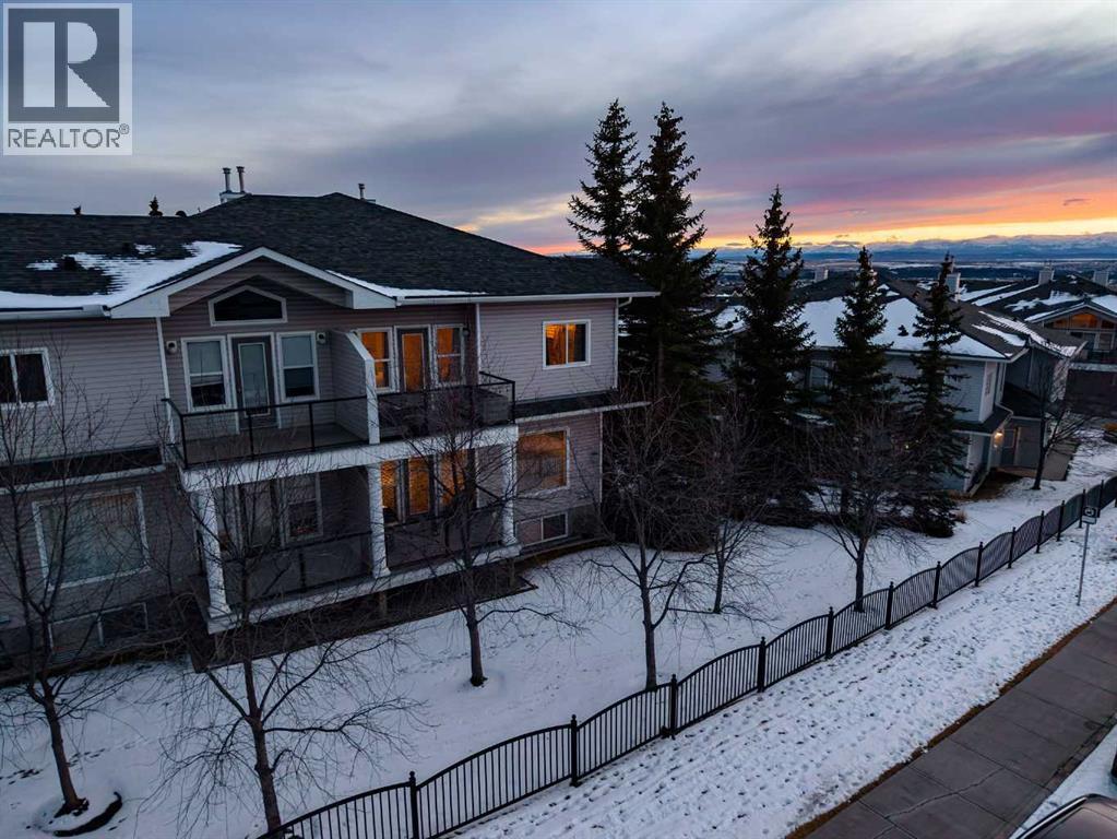 Single Family House for Sale in  Rocky Vista Terrace NW Rocky Ridge Calgary 