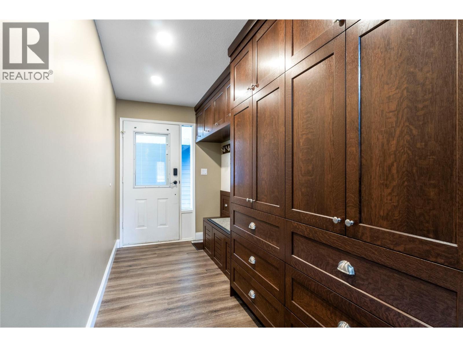  6960 50 Street Northeast, Salmon Arm