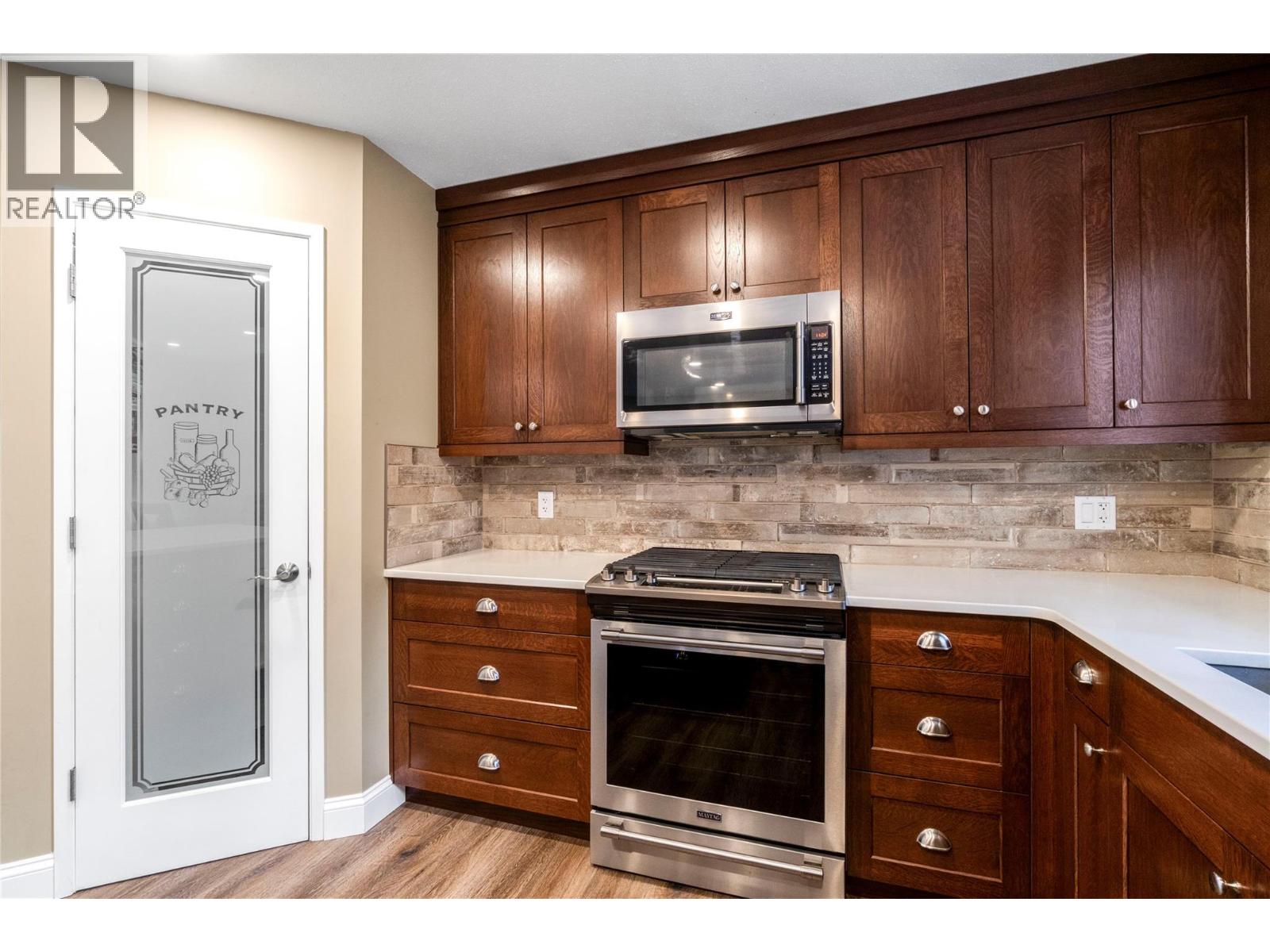 6960 50 Street NE - 14