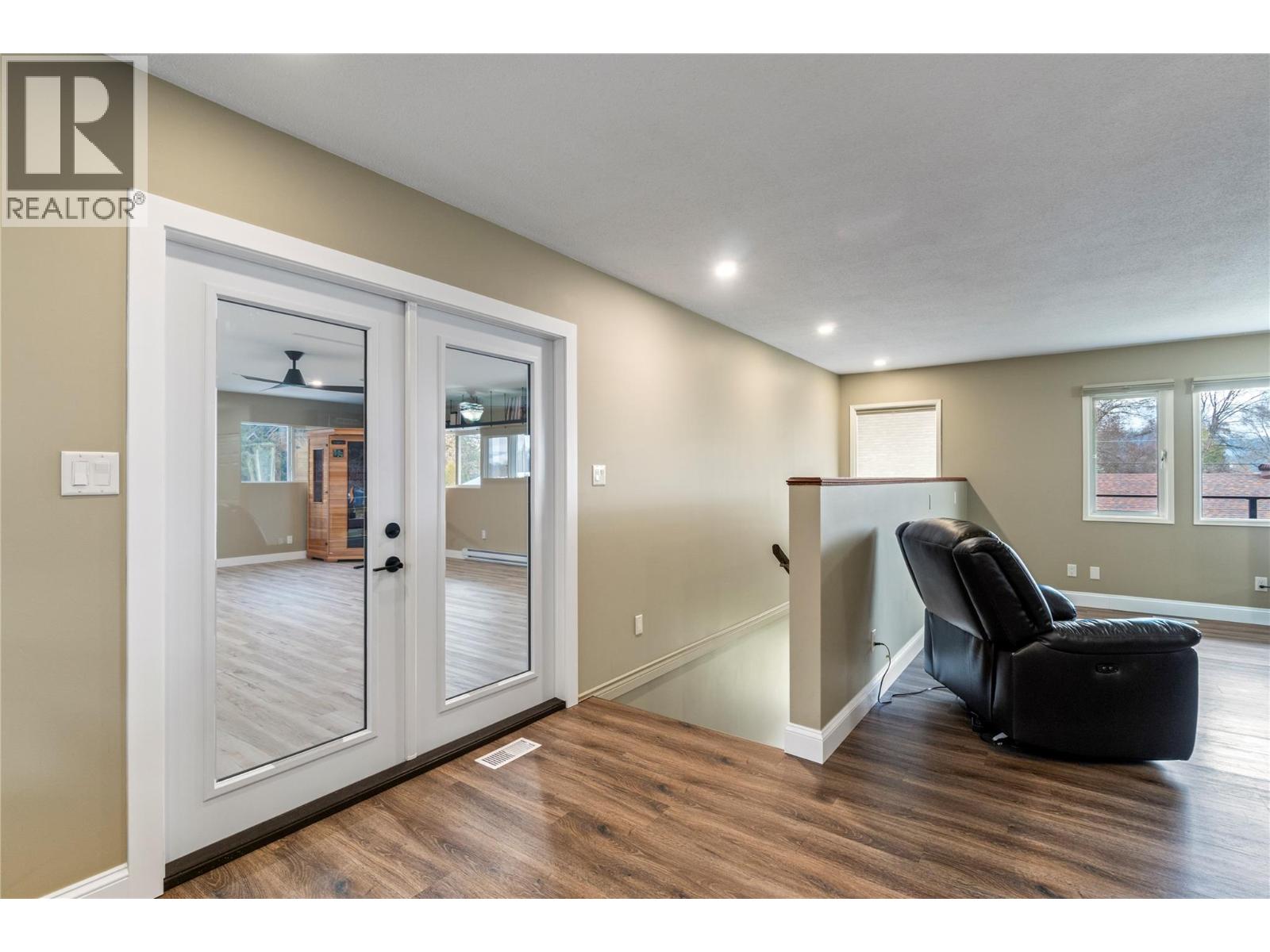  6960 50 Street Northeast, Salmon Arm