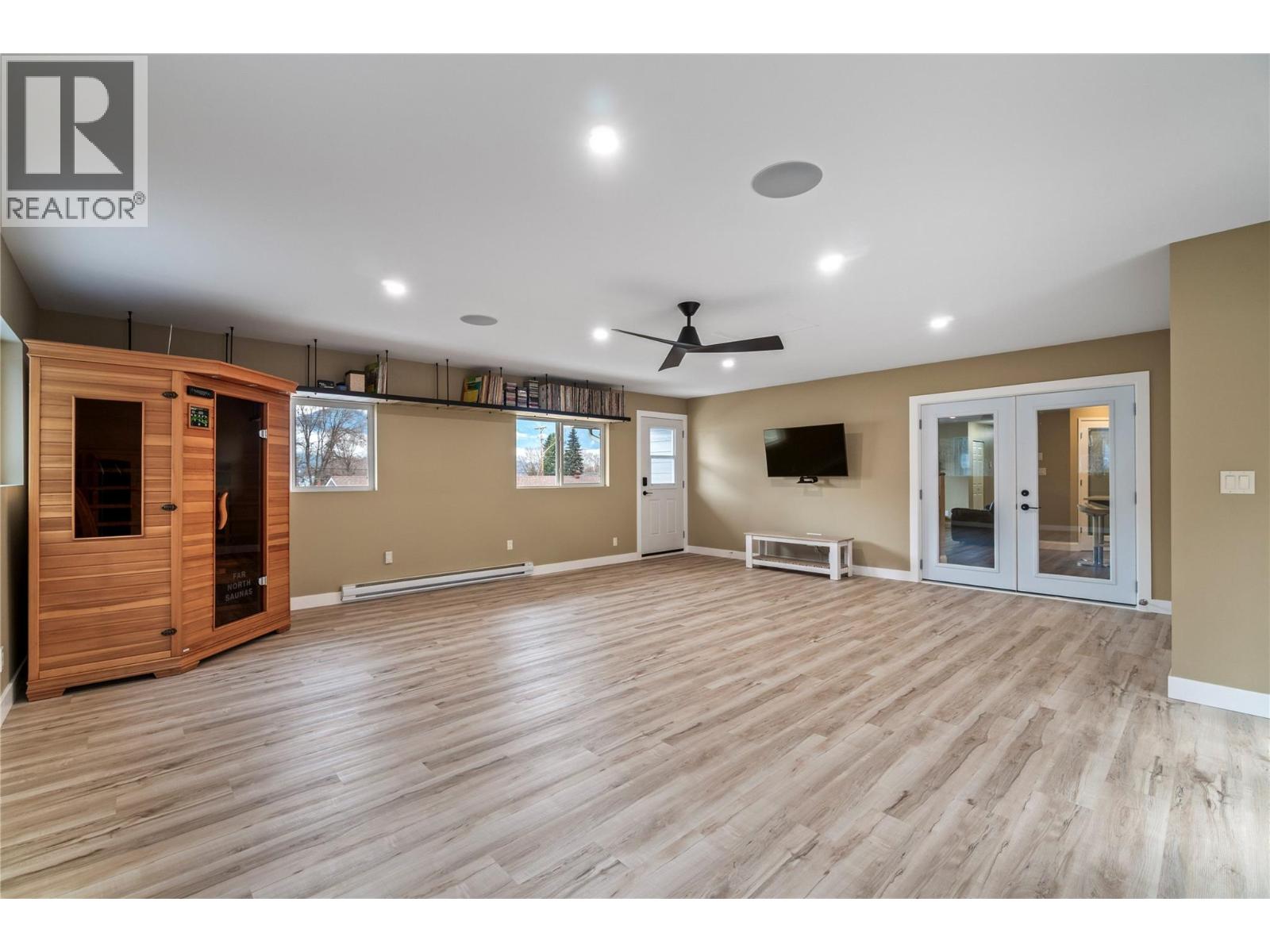  6960 50 Street Northeast, Salmon Arm