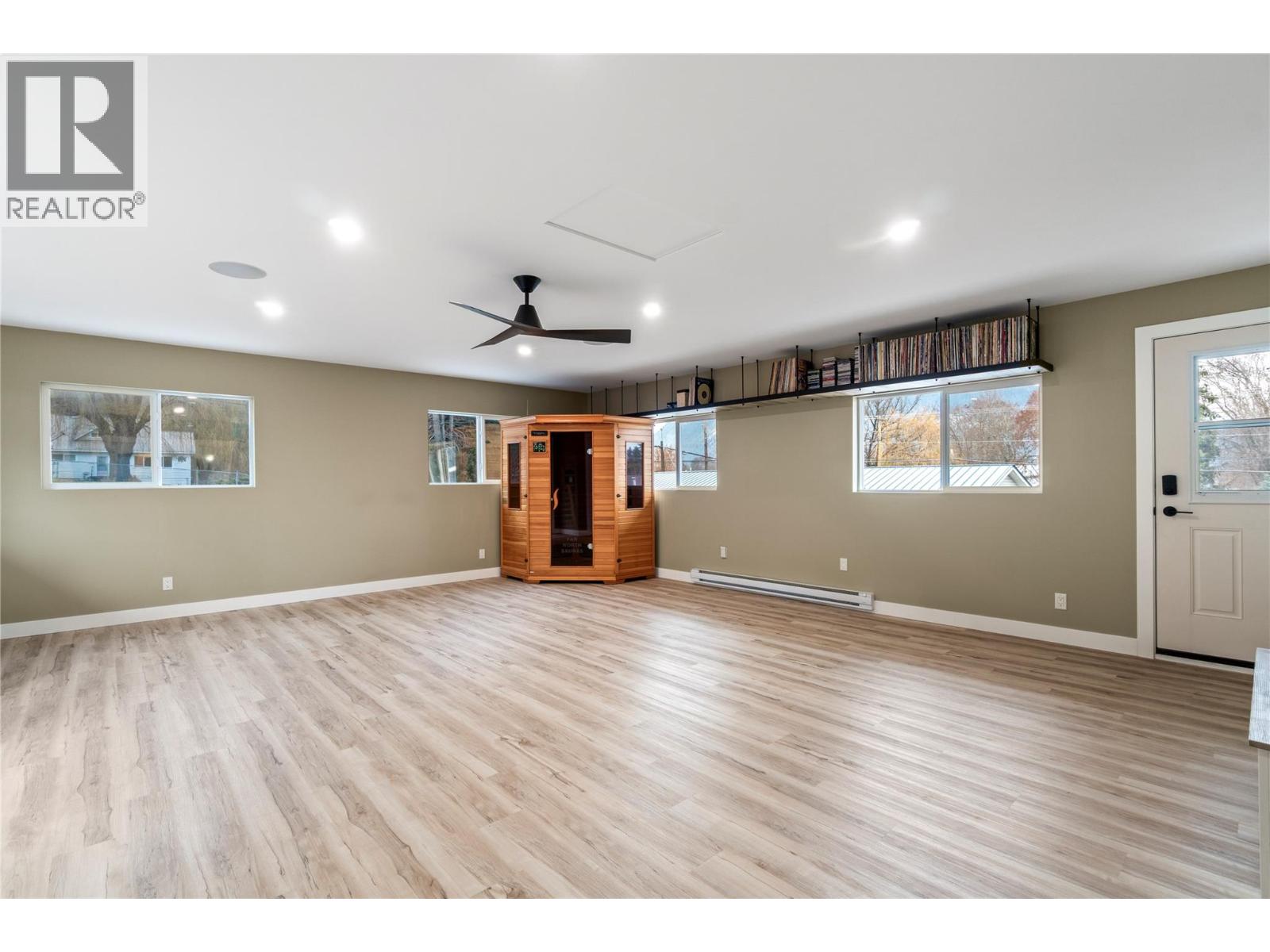  6960 50 Street Northeast, Salmon Arm