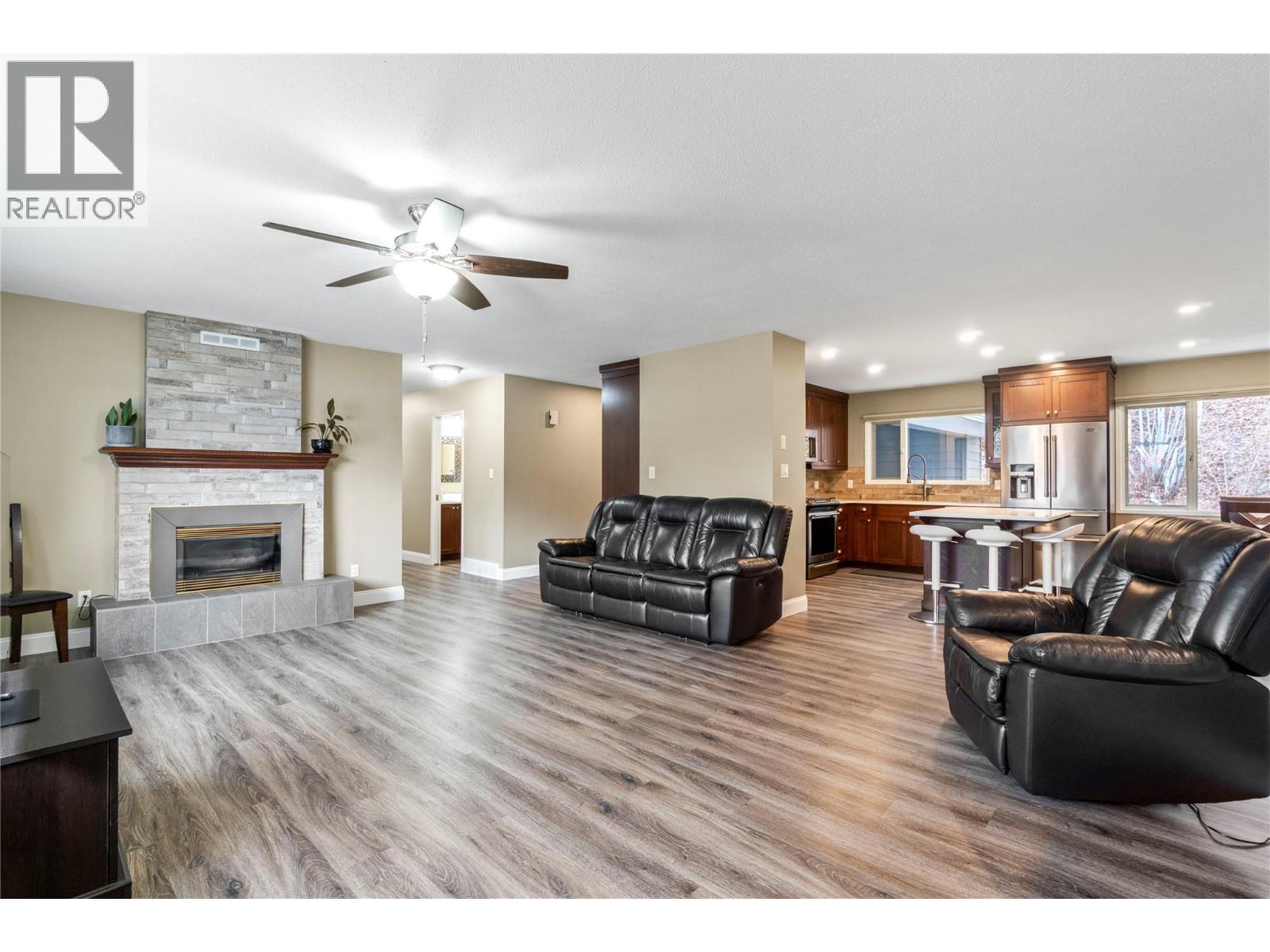  6960 50 Street Northeast, Salmon Arm
